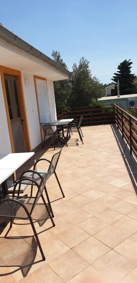 Apartments L.Z. Starigrad Paklenica Exterior photo